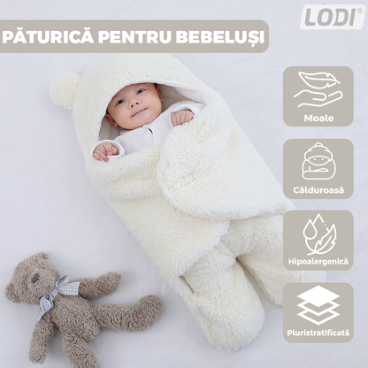 Paturica Pufoasa pentru Bebe Lodi495, calduroasa, in forma de ursulet pentru infasat bebelusi, prindere velcro, 0-6 luni, alb